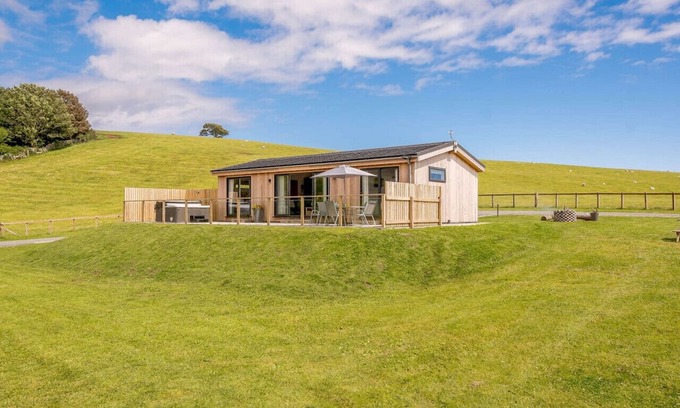 Sandyhills Casa | Hazel Lodge At Bengairn