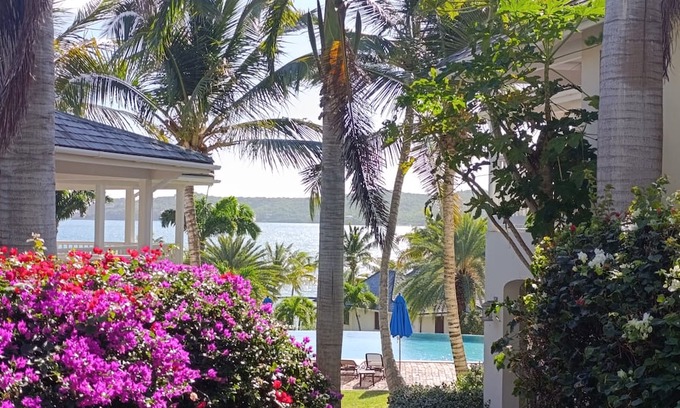 Saint Phillip Parish Condominio | Beautiful 1-Bedroom Suite, Restaurant, Pool & Beach Access