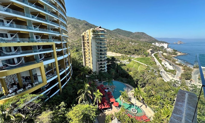Zona sur Complejo | Garza Blanca Resort Panoramic 2 Bedroom Suite in charming Puerto Vallarta