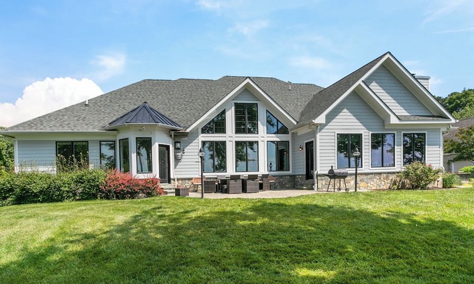 Stevensville Casa | Waterfront Chesapeake mansion - Panoramic Bay view