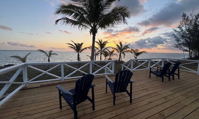Cooper's Town Casa | Waterfront Abaco Beach House - Private 5Bedroom 3Bath, 15 min from Treasure Cay