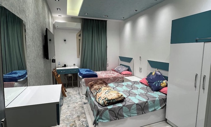 Faisal Casa | Charming 2-bedroom building in Suez Governorate with AC