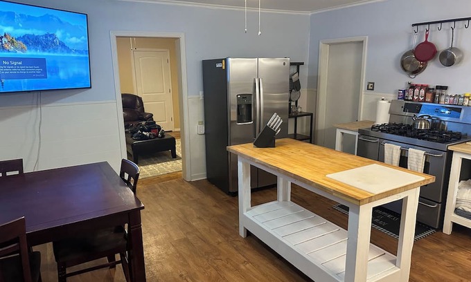 Bay City Casa | Haven house in delightful Bay City with WiFi