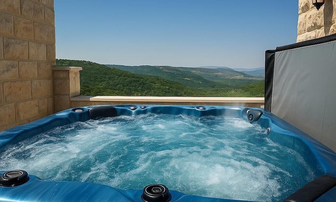 Jordan Complejo | Cliffside Luxury Retreat with Infinity Pool, Jacuzzi & Panoramic Views