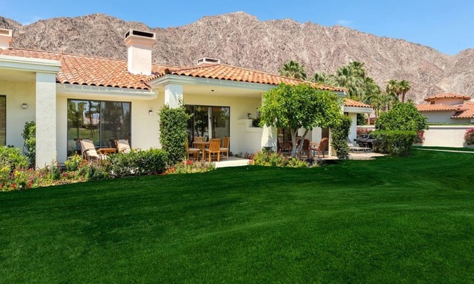 La Quinta Condominio | La Quinta Fairway View Retreat PGA West Condo Pool, Spa, BBQ, 2 King Beds