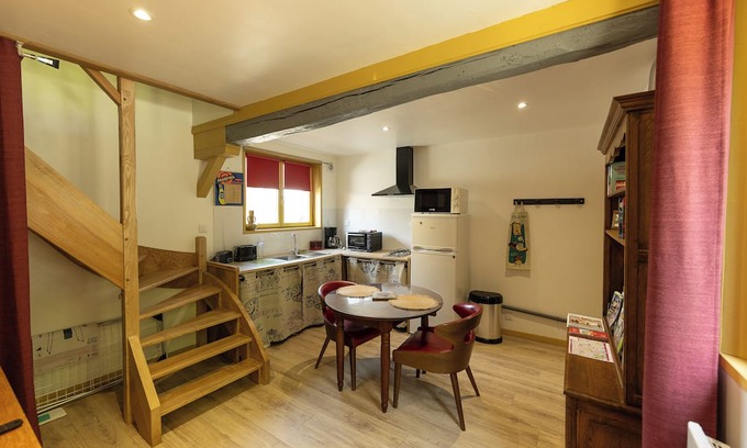 Poix-de-Picardie Casa | CHARMING SEASONAL RENTAL IN THE CITY'S OLDEST QUARTER