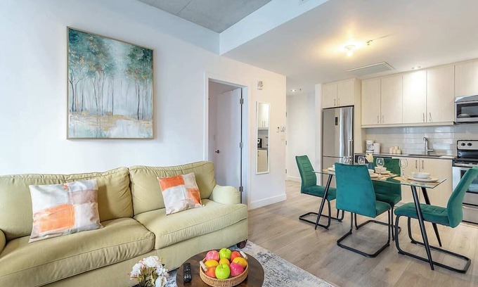 Old Montreal Apartamento | Sleeps 6 - Old Port - Indoor Parking