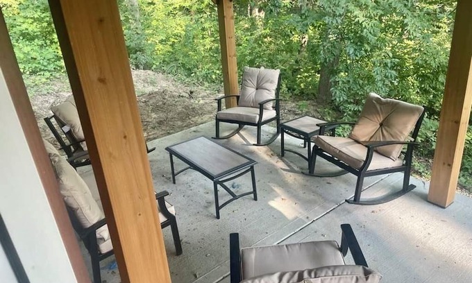 Viola Cabina | Cozy cabin with AC and WiFi in charming Anamosa