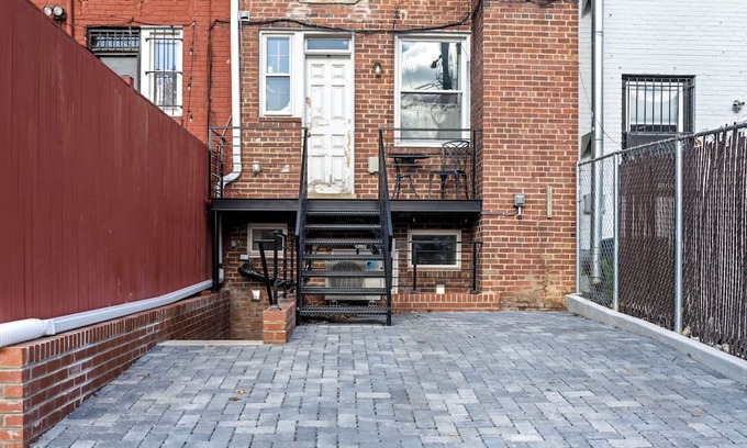 Brookland Apartamento | Modern 1-bedroom unit with private parking in Washington, DC - Brookland