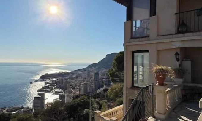 Roquebrune-Cap-Martin Apartamento | Private apartment with superb view of Monaco