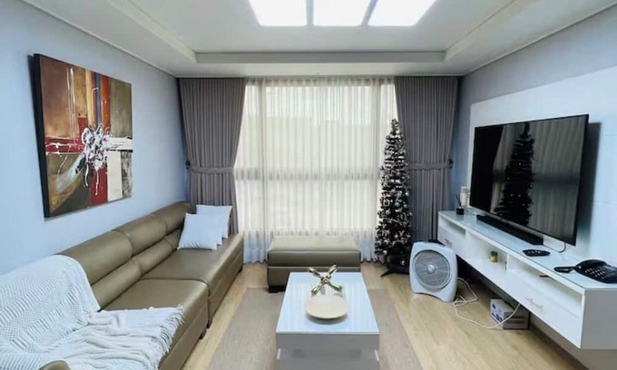 Clark Casa | 1 fully furnished Spacious Condo in Freeport Zone Pampanga - No Extra Guest Fees