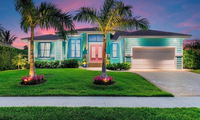 Marco Island Casa | Beautiful 3 Bedroom/2 Bath with den pool home