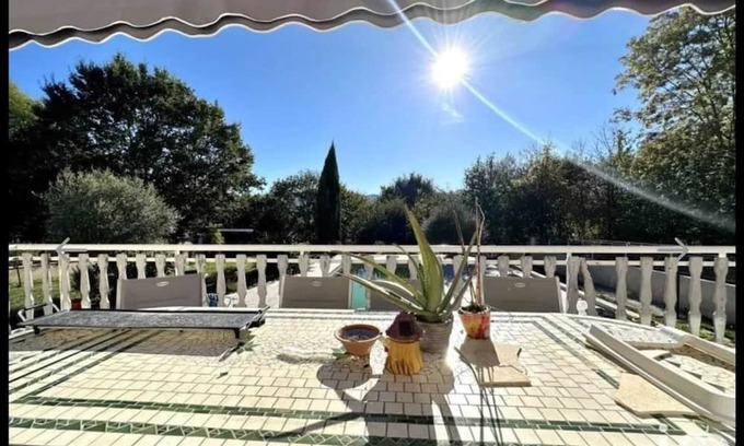 Saint-Laurent-de-Neste Villa | Homerez - Villa en Saint-Laurent-de-Neste