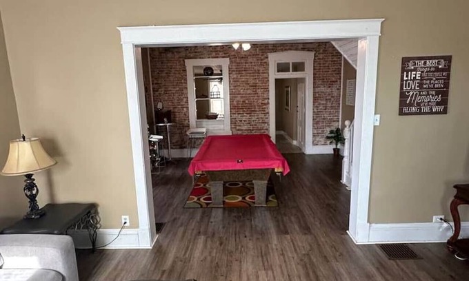 St. Charles Historic District Casa | Madison House 1 -Walk to Main St
