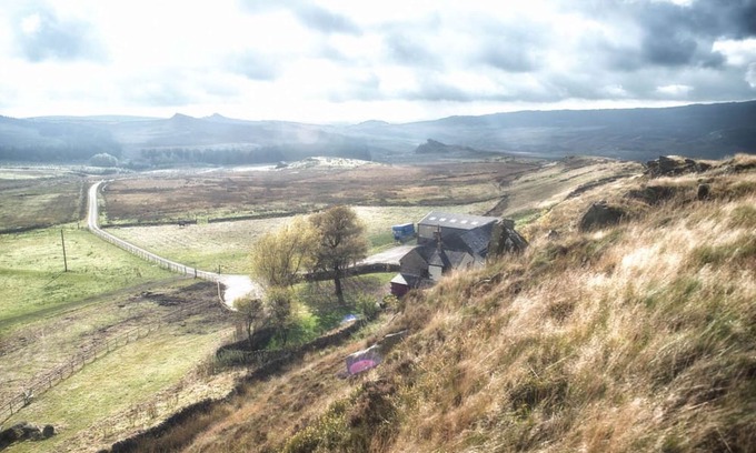 Hollinsclough Otro | Anroach Farm House in The Peak District (sleeps 20)