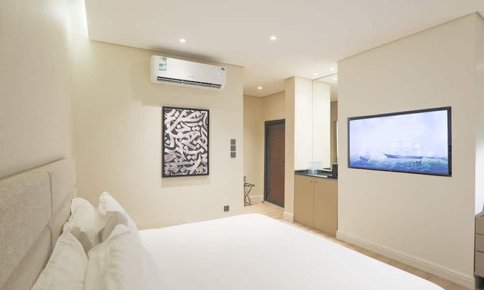 Al-Nakheel Apartamento | Relax in this quiet and elegant place, a beautiful sunset in Al Nakhil walkway.
