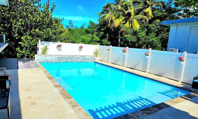 Miradero Apartamento | A Splash of Oasis near beautiful beaches & bars