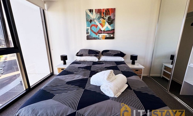 Phillip Apartamento | Posh in Phillip - 2bd 2bth Apt