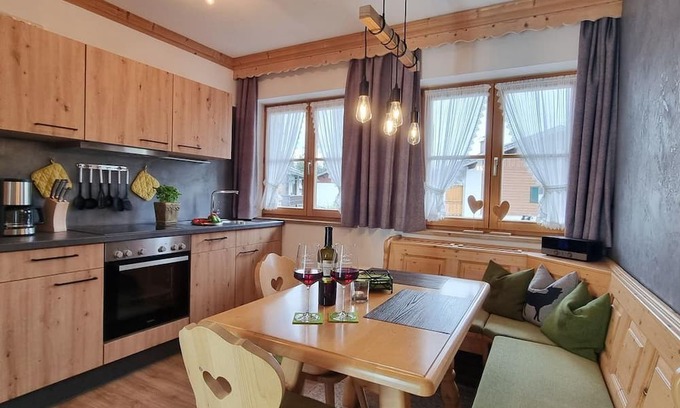 Kruen Apartamento | Krottenkopf apartment "No. 1" /1 bedroom/shower, WC - Alpenparadies, guest house