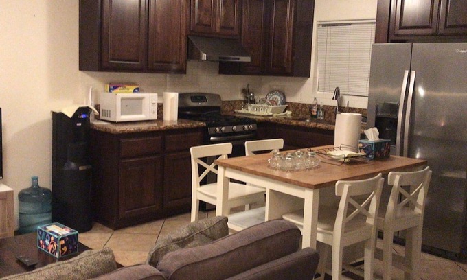Alhambra Casa | Charming 2 bedroom house in quaint Alhambra with AC, WiFi