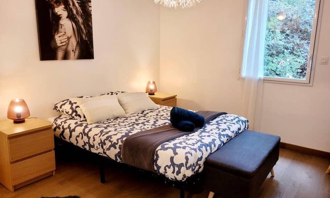 Waldeck-Sully Apartamento | Lil Bretech: Terrace and covered parking