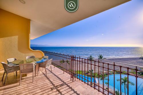 Marina Vallarta Apartamento | Beachfront 3BR Penthouse - Amazing Sunset View