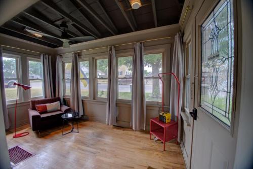 La Crosse Casa | Centrally located residence near hospitals and shops