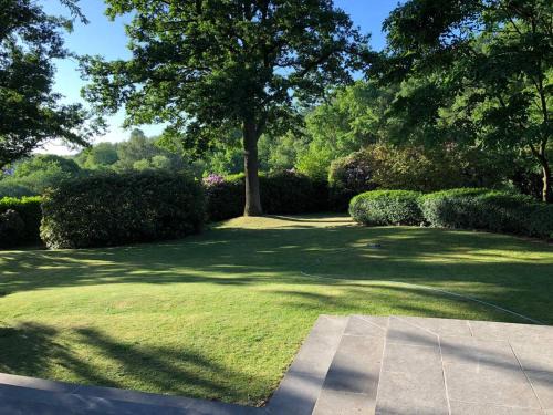 Sint-Pieters-Woluwe Chalet De Esquí | Charming flat in a peaceful green setting