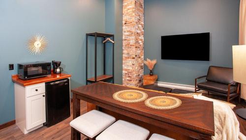 Downtown - Waterfront Apartamento | The Intrepid Rentals