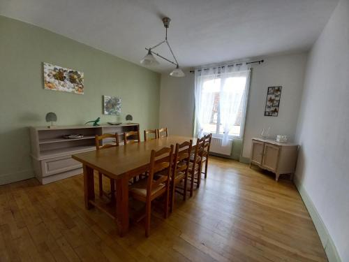 Arnay-le-Duc Casa | Les pivoines