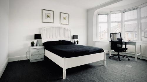 Mayfield Casa | COZY Private Ensuite Deluxe Double Room