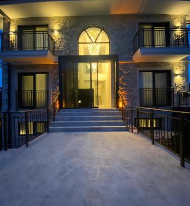 Cesme Hotel | Çağdaş Otel