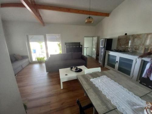 Tarrafal Casa | Casa Mayra