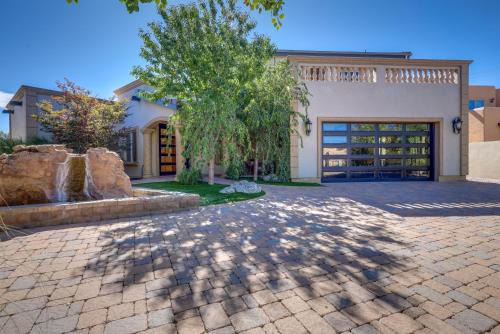 Santa Fe Casa | Gated Home about 5 Mi to Dtwn Santa Fe!