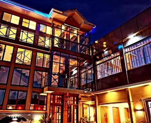 Arusha Cabina | River house lodge sakina