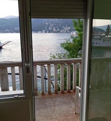 Lepetane Apartamento | Beara