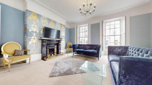 Barbican Casa | Hoe Sweet Hoe