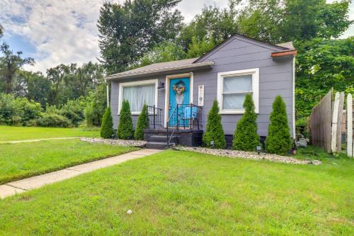 Detroit Casa | Charming and Pet-Friendly Home in Detroit with Yard!