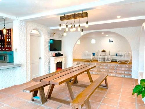Pansol Complejo | The Mykonos Hot Spring Resort