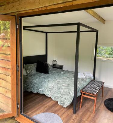 Chirk Bank Otro | Kestrel lodge