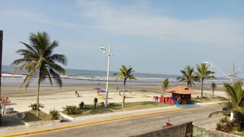 Mongagua Casa | Pousada pé na areia em Mongaguá