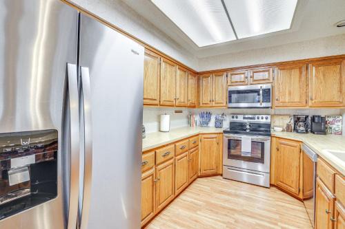 Bella Vista Casa | Charming Bella Vista Townhome Near Lake Windsor!