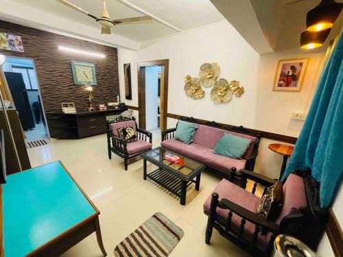 Pali Hill Apartamento | 2 Bedroom Apartment near Olives Bandra