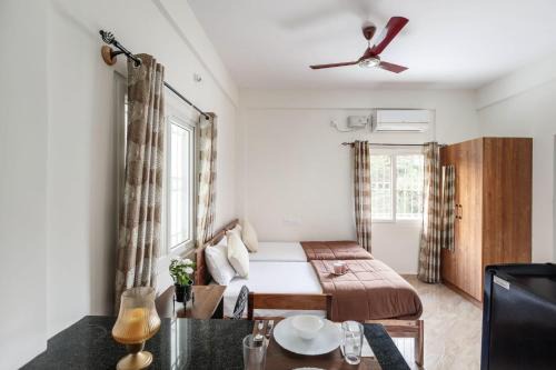 Narayanapura Apartamento | Lumina Loft 001 by JadeCaps Studio Room Hennur