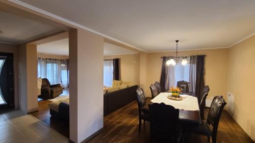 Buzias Casa | American Stay