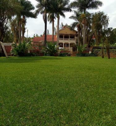 Kisii Cama Y Desayuno | ZACK'S SERENE SUITES