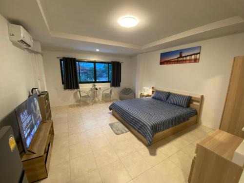 Kathu Apartamento | 84 Bar & Guest House Room 1