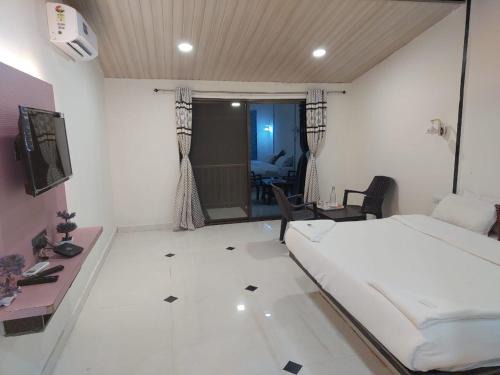Mahabaleshwar Hotel | Balaji resto and stay