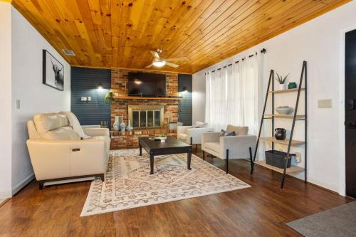 Inverness Casa | The Quiet Oaks Retreat