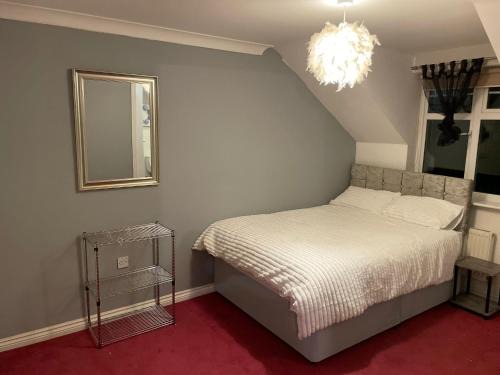 Crewe Casa | Room 5 - Chassagne Guest House
